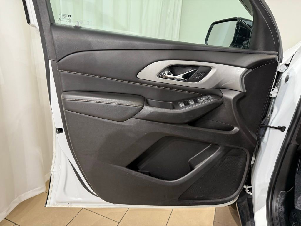 Used 2018 Chevrolet Traverse LS image 15