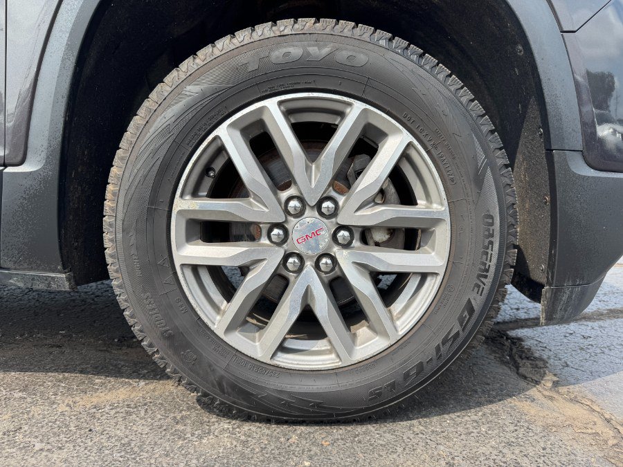 Used 2017 GMC Acadia SLE AWD/4WD image 13