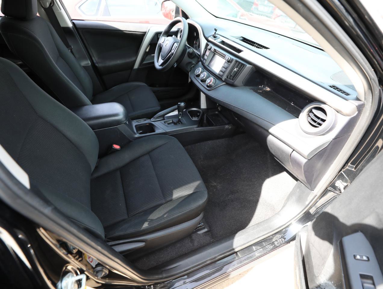 Used 2016 Toyota RAV4 LE image 10