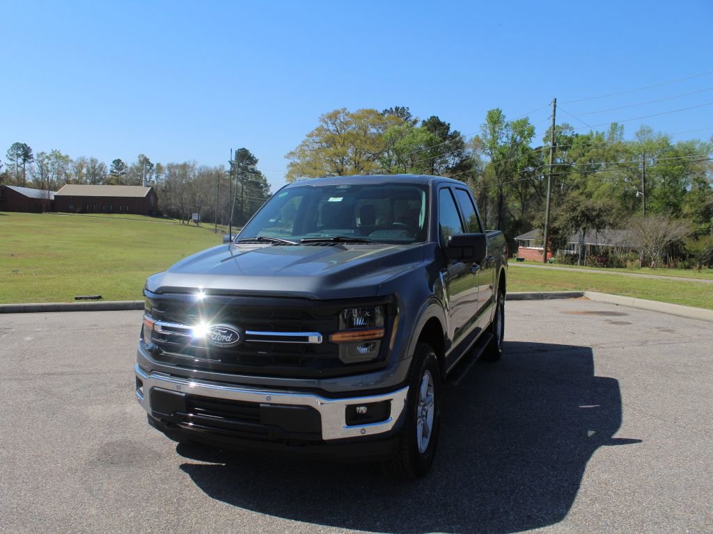 New 2026 Ford F150 XLT w/ Equipment Group 302A MID image 5