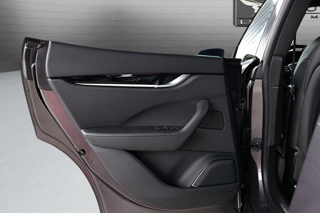 Used 2023 Maserati Levante Modena image 55