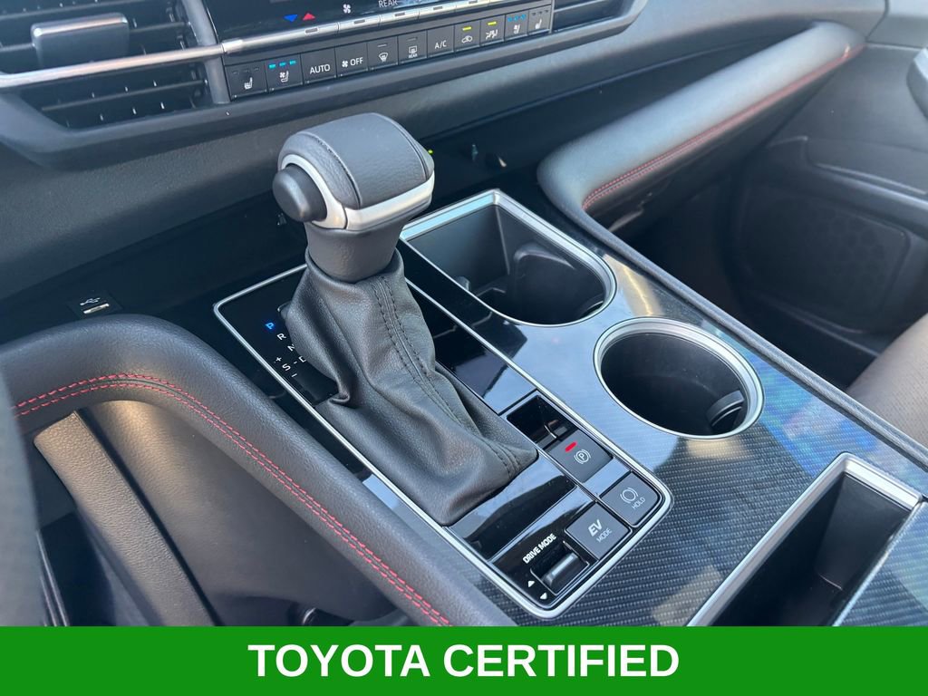 Certified 2025 Toyota Sienna XSE w/ XSE Premium Package image 17