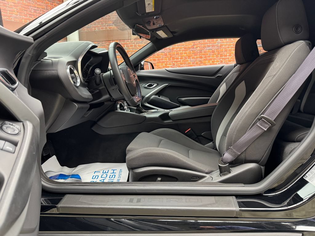 Used 2016 Chevrolet Camaro SS RWD image 22