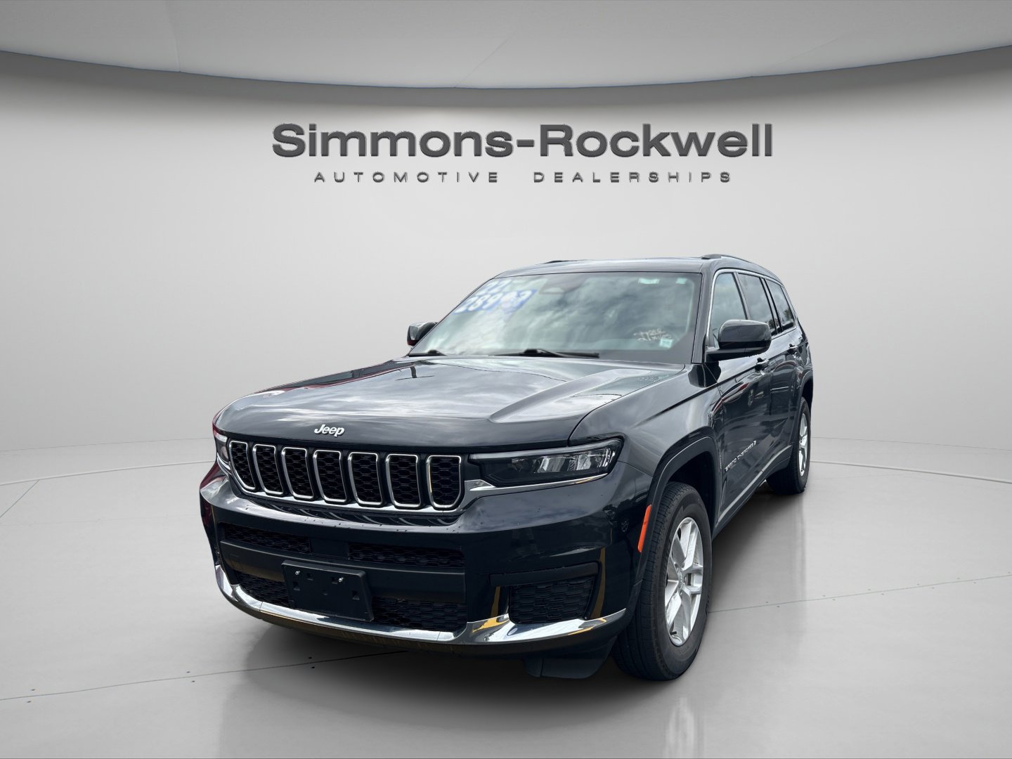 Used 2022 Jeep Grand Cherokee L Laredo w/ Luxury Tech Group I image 2