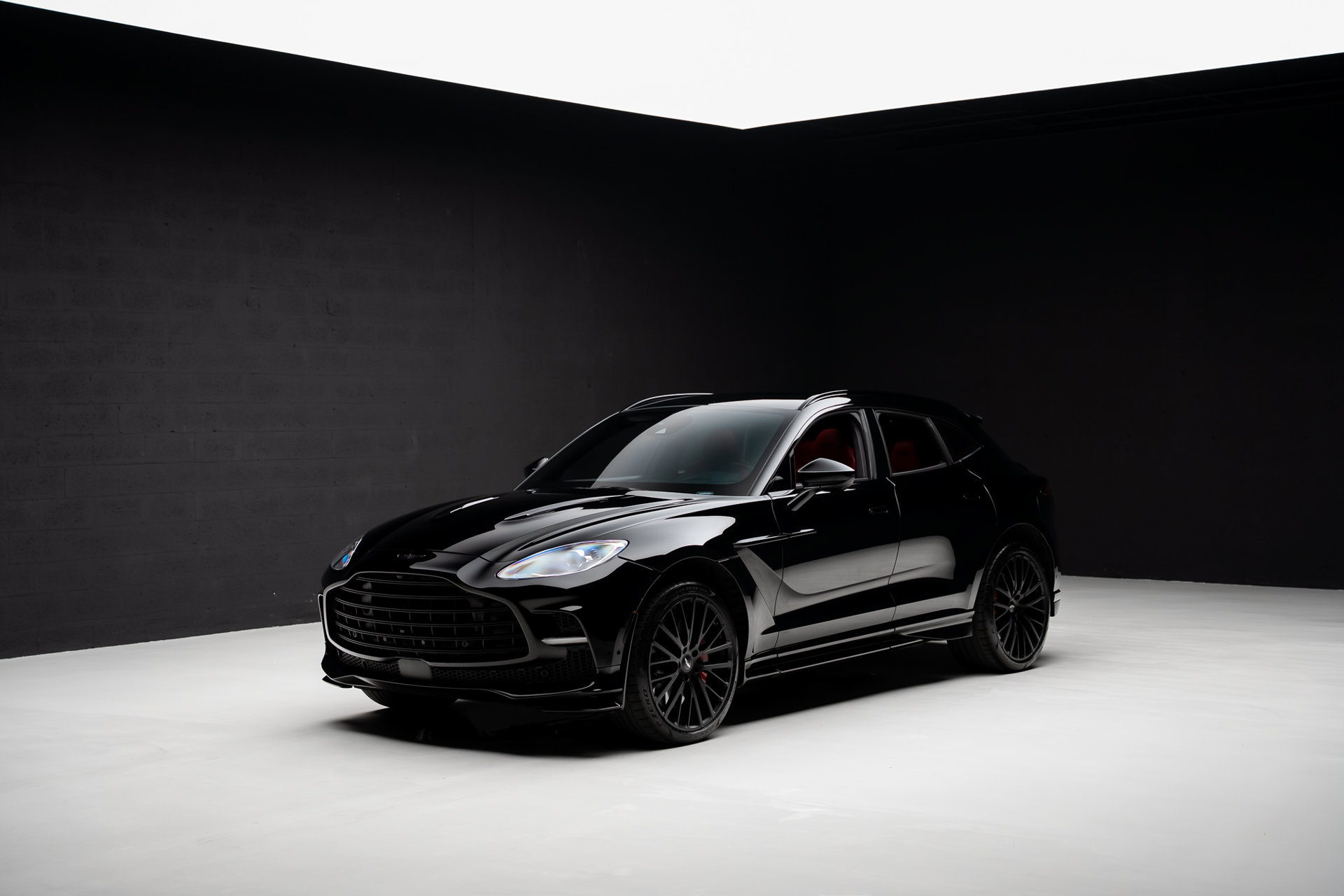 Used 2023 Aston Martin DBX 707 AWD/4WD image 4
