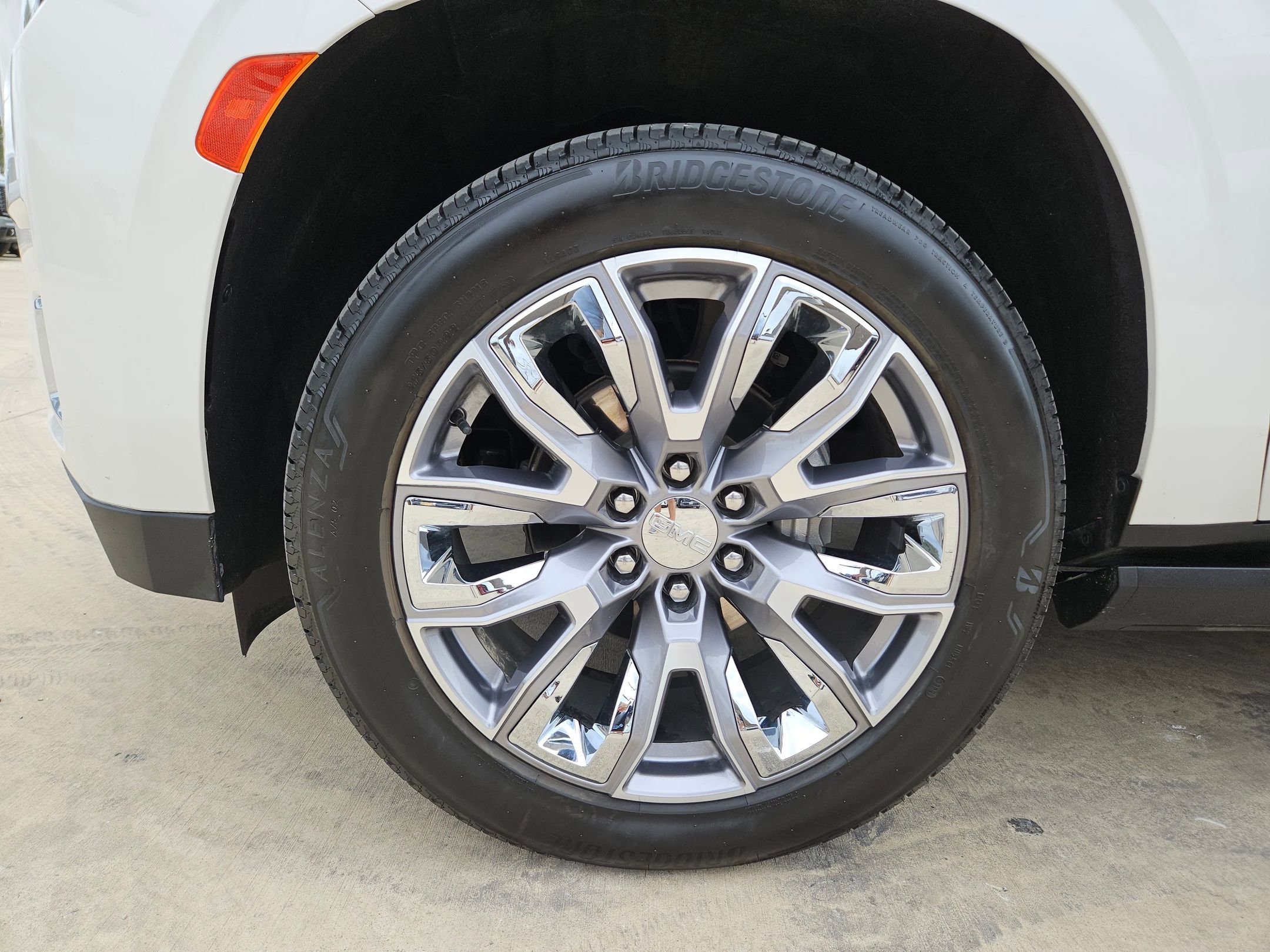 Certified 2022 GMC Yukon XL Denali w/ Denali Premium Package image 31