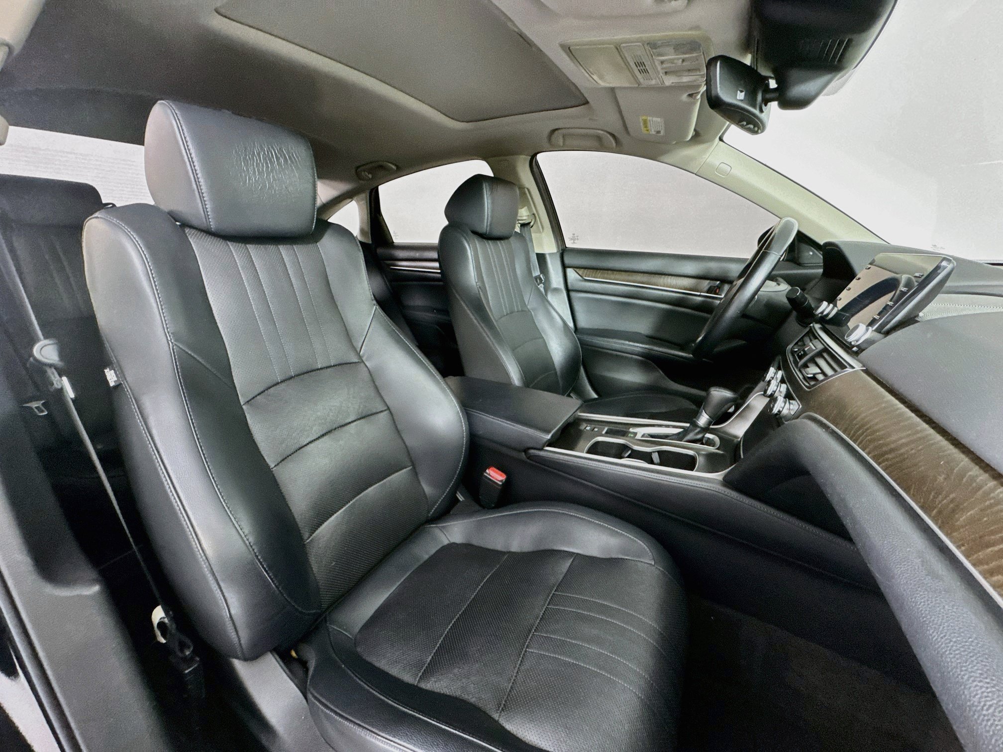 Certified 2018 Honda Accord EX-L image 28