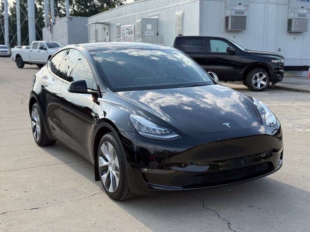 Used 2022 Tesla Model Y Long Range AWD/4WD image 4