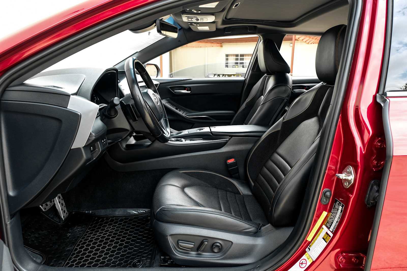 Used 2019 Toyota Avalon XSE image 4