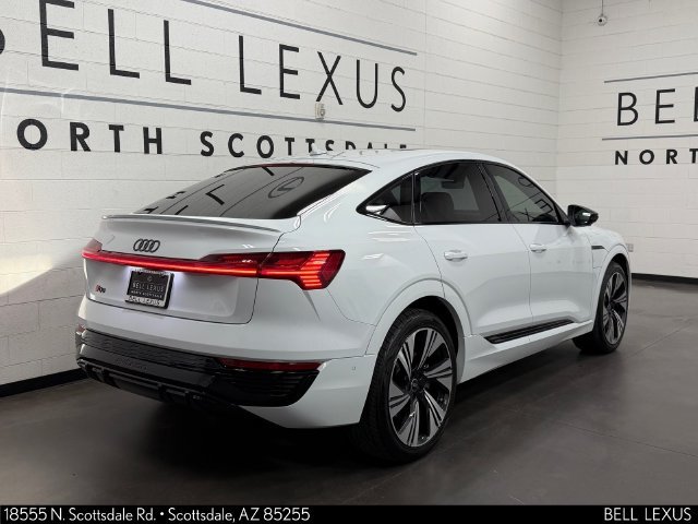 Used 2024 Audi Q8 e-tron Prestige w/ Prestige Package AWD/4WD image 4
