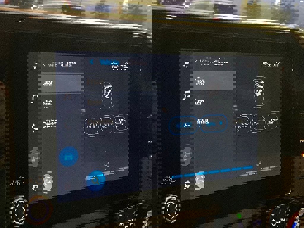 Certified 2025 Toyota Highlander XLE image 26