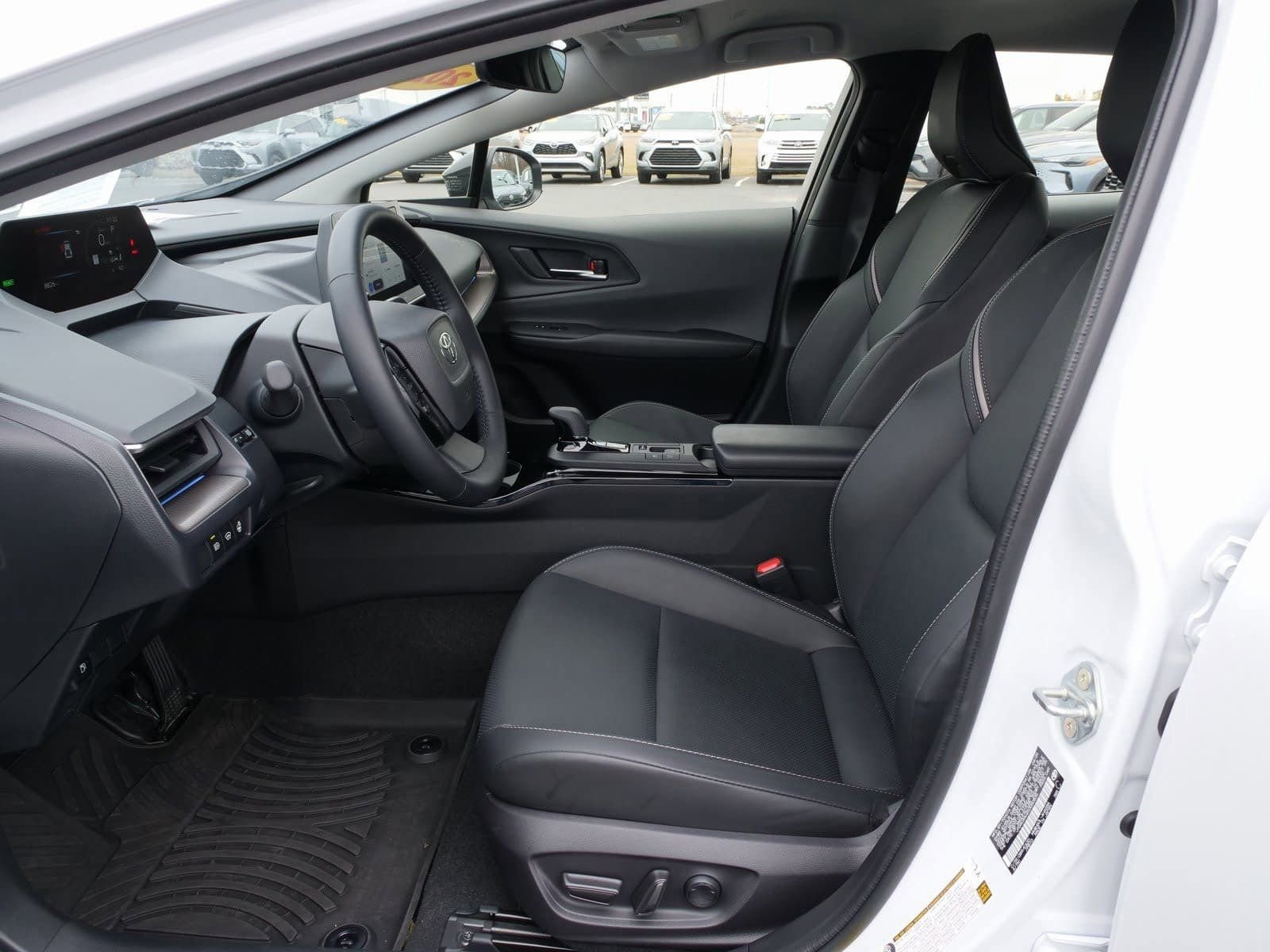 Used 2025 Toyota Prius XLE image 16