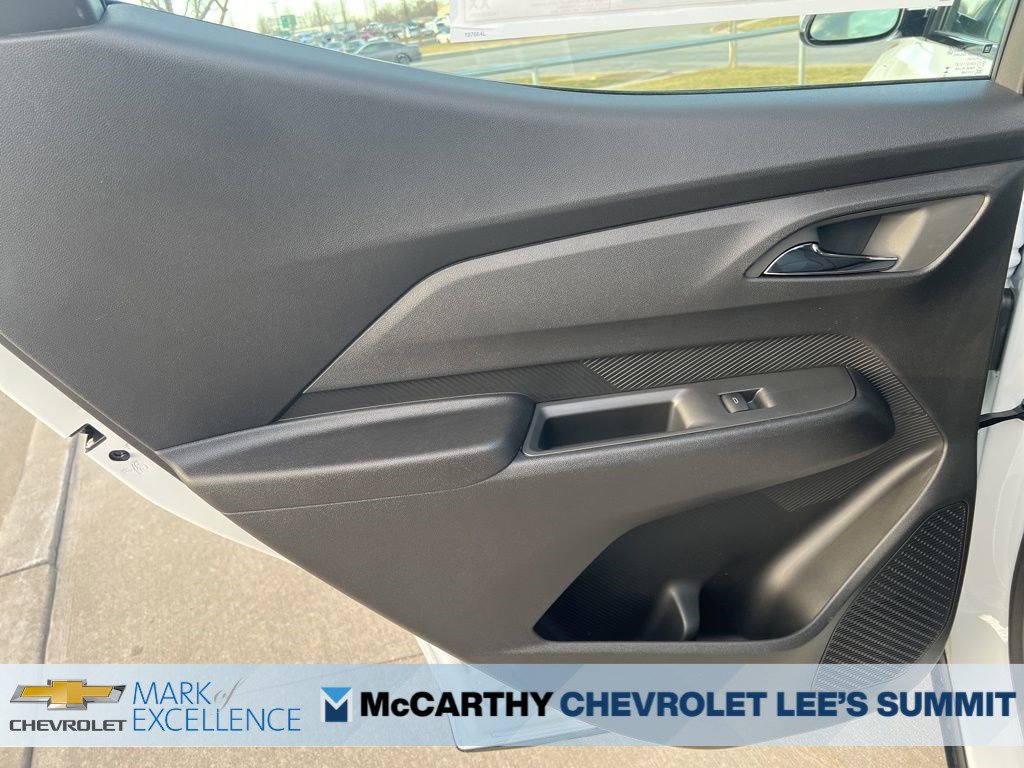 New 2027 Chevrolet Bolt LT w/ Comfort Package FWD image 39