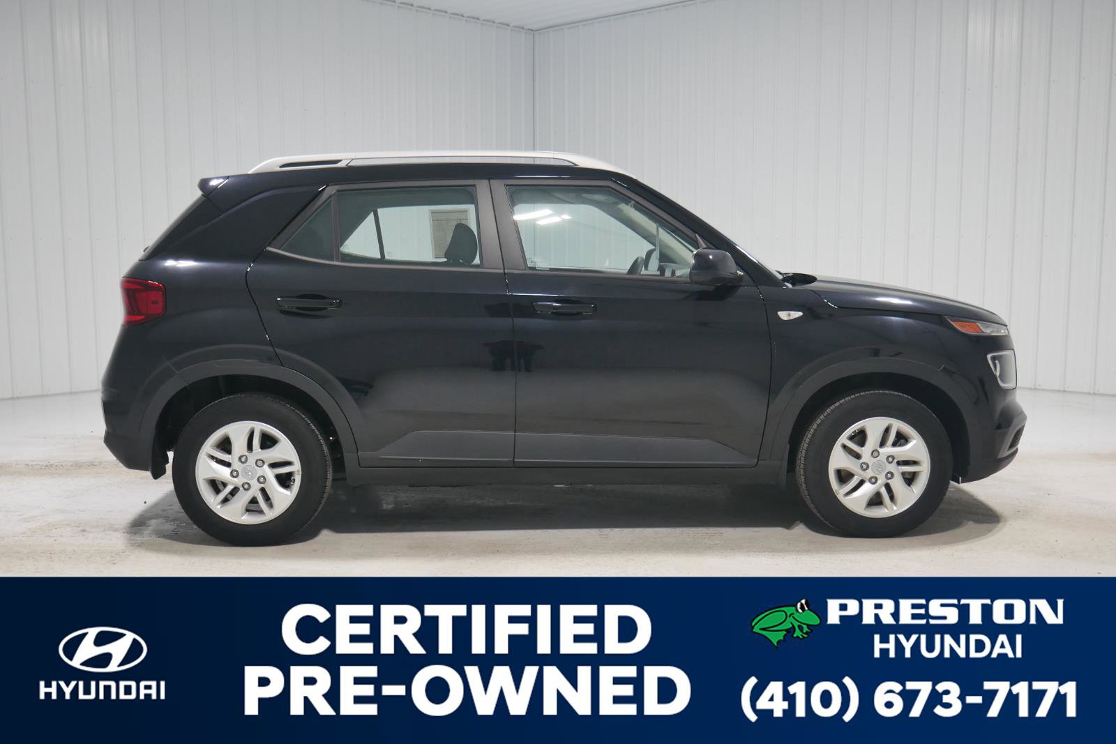 Used 2020 Hyundai Venue SEL image 4