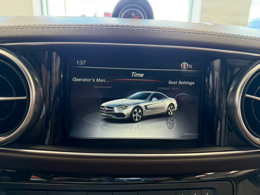 Used 2017 Mercedes-Benz SL 550 image 46