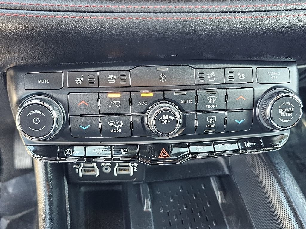 Used 2025 Dodge Durango GT image 32