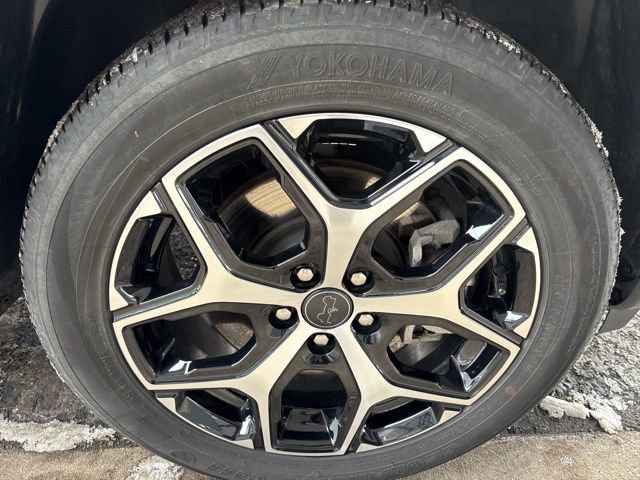 Used 2025 Jeep Compass Limited w/ Sun & Sound Group image 28