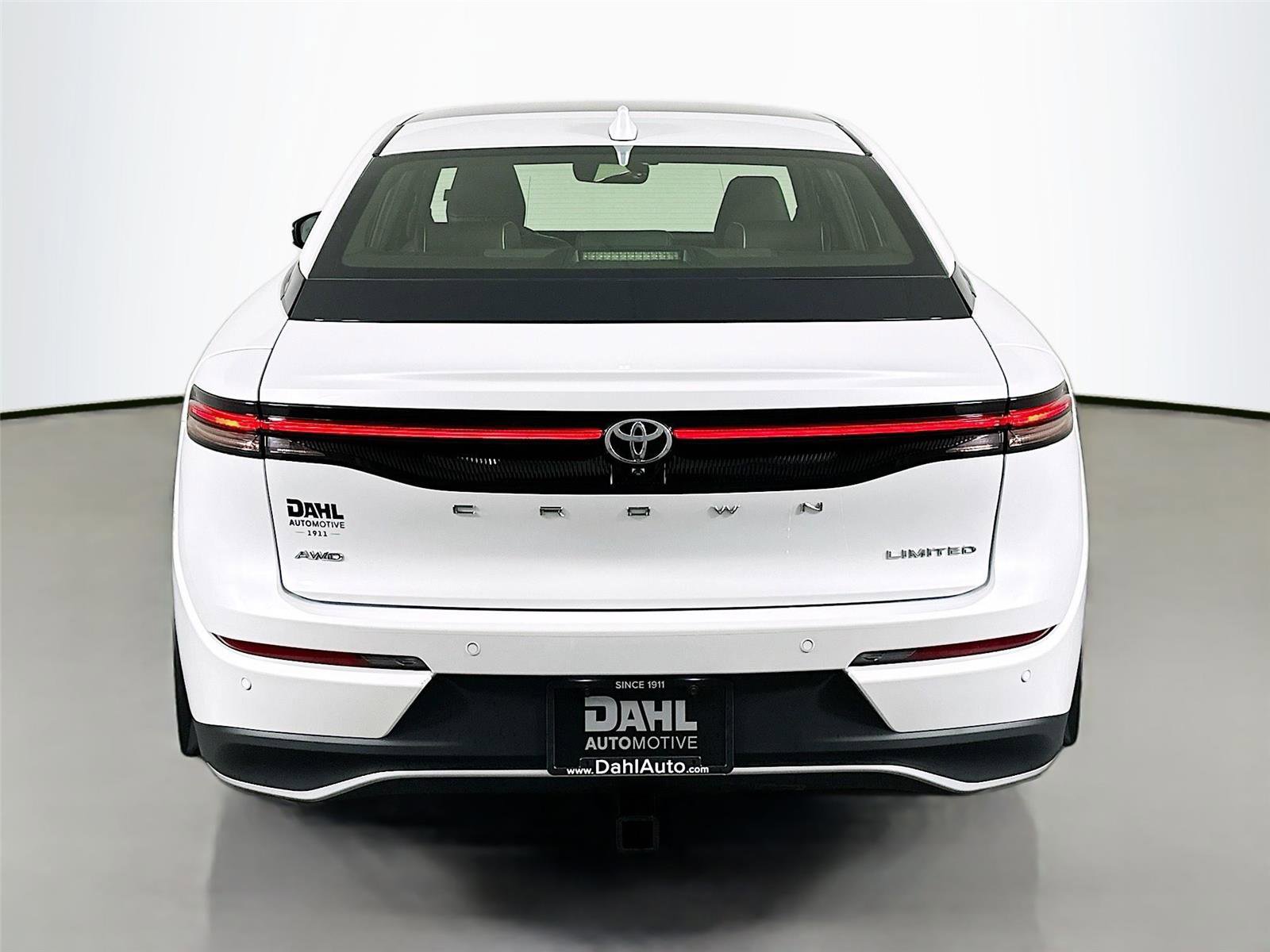 Certified 2023 Toyota Crown Limited image 12