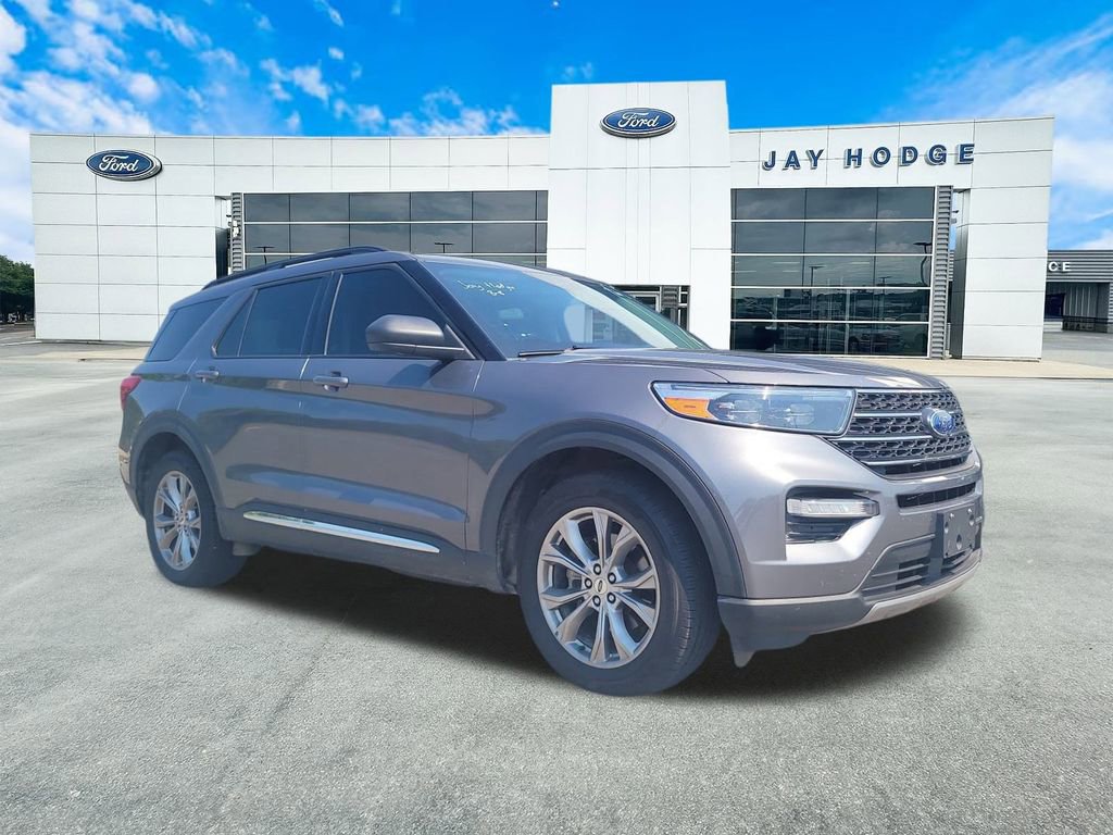 Certified 2022 Ford Explorer XLT w/ Equipment Group 202A