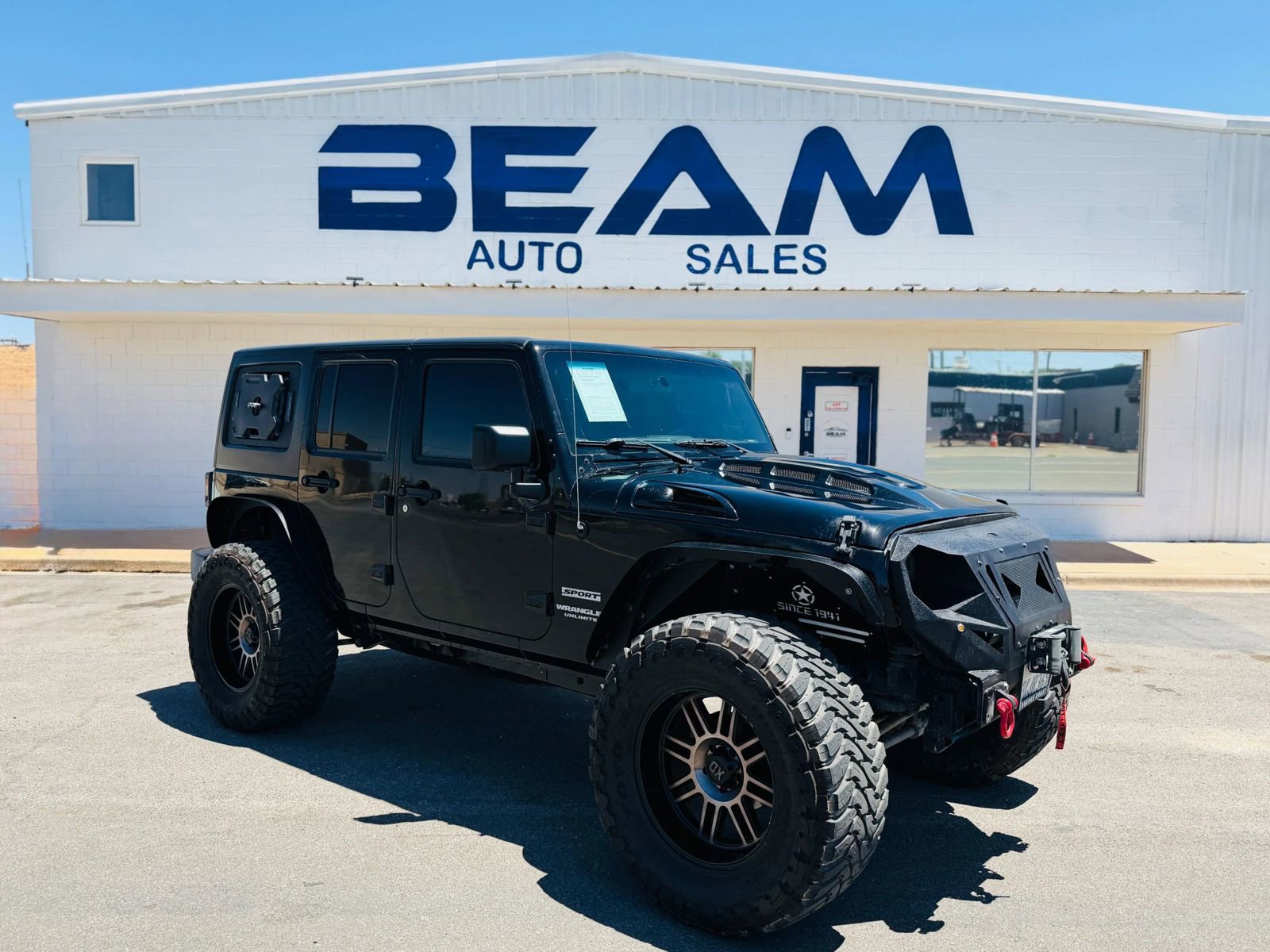 Used 2017 Jeep Wrangler Unlimited Sport w/ Connectivity Group AWD/4WD image 1