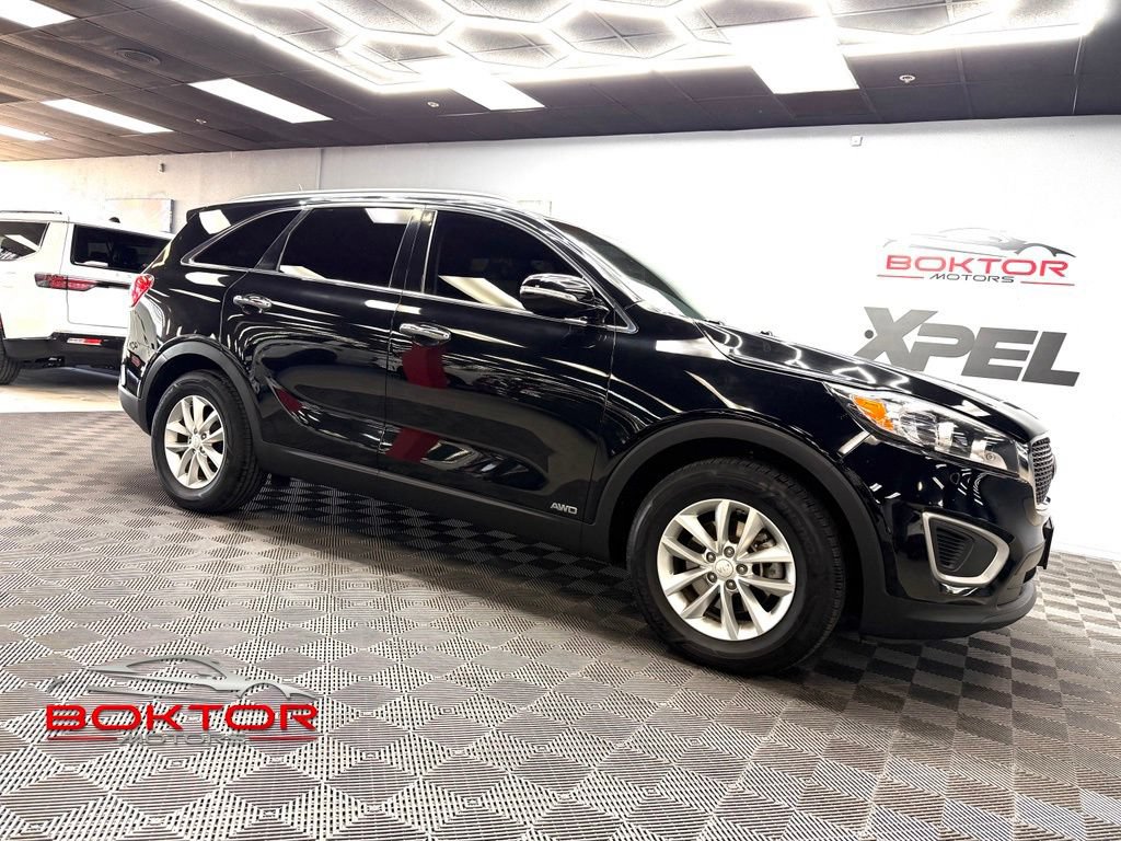 Used 2017 Kia Sorento AWD image 1