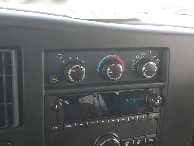 Used 2018 Chevrolet Express 3500 LT w/ LT Preferred Equipment Group RWD image 17