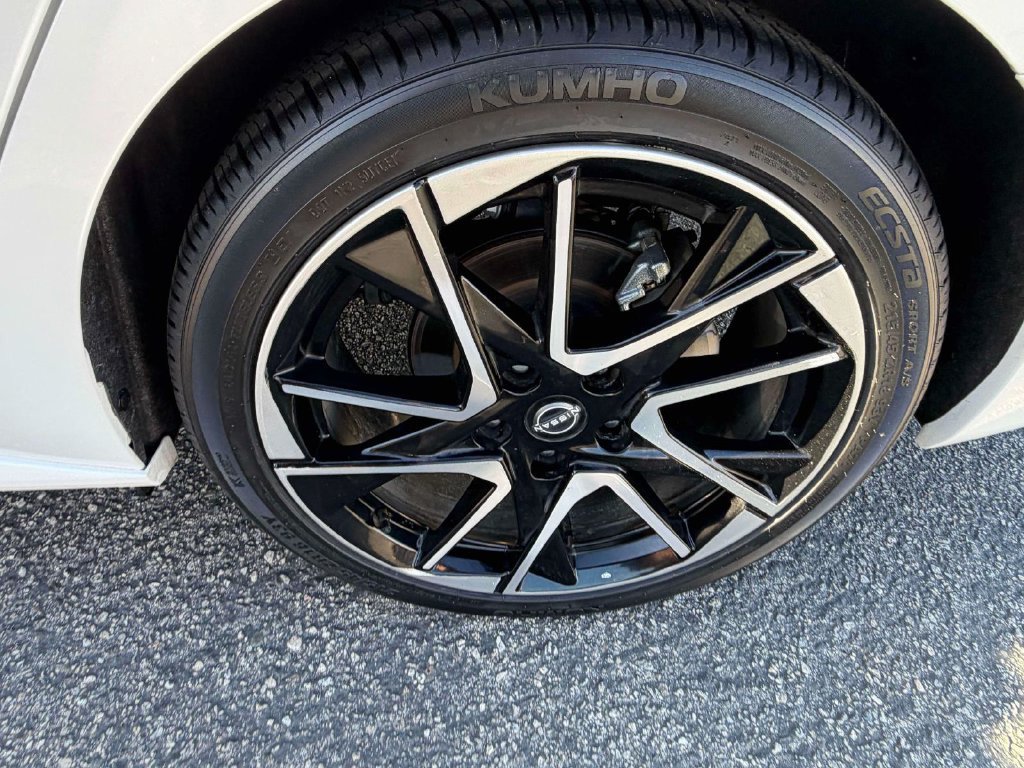 Used 2025 Nissan Sentra SR FWD image 30