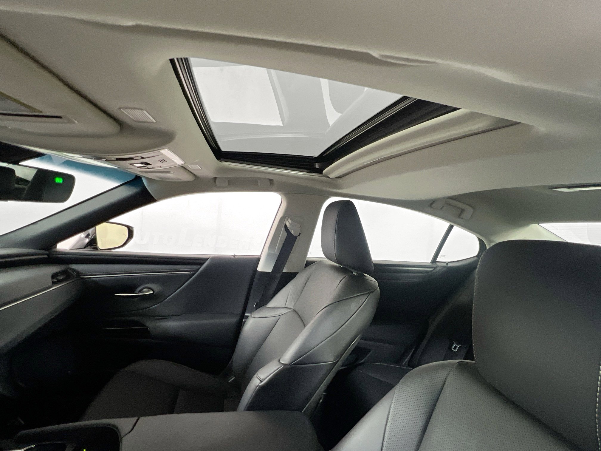Used 2025 Lexus ES 350 w/ Premium Package FWD image 21