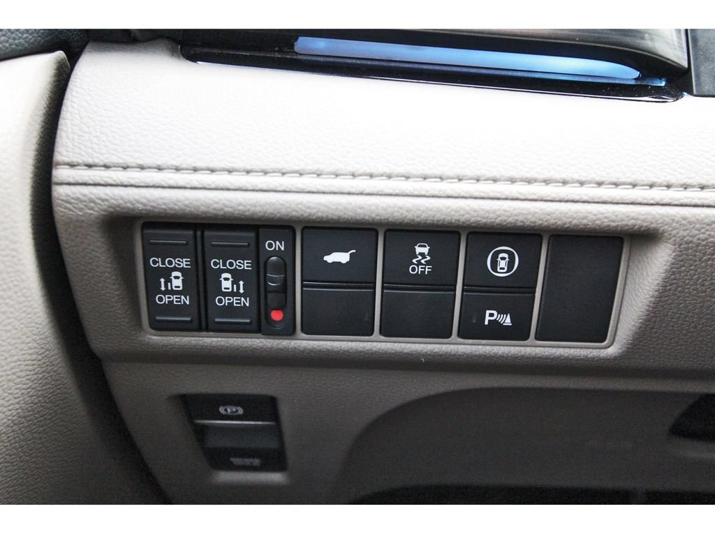 Used 2023 Honda Odyssey Elite image 23