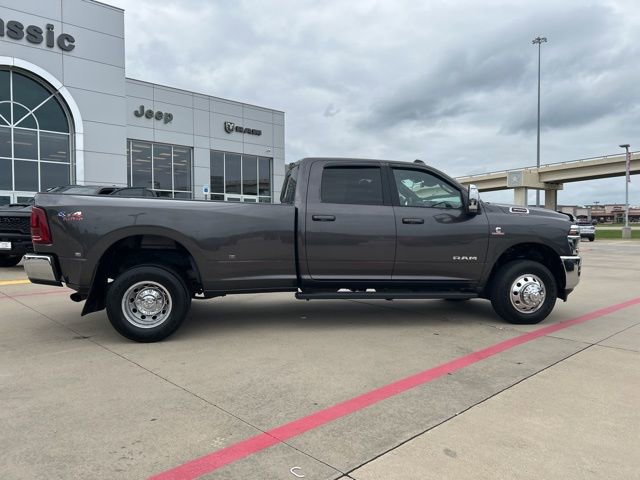Used 2025 RAM 3500 Laramie AWD/4WD image 13