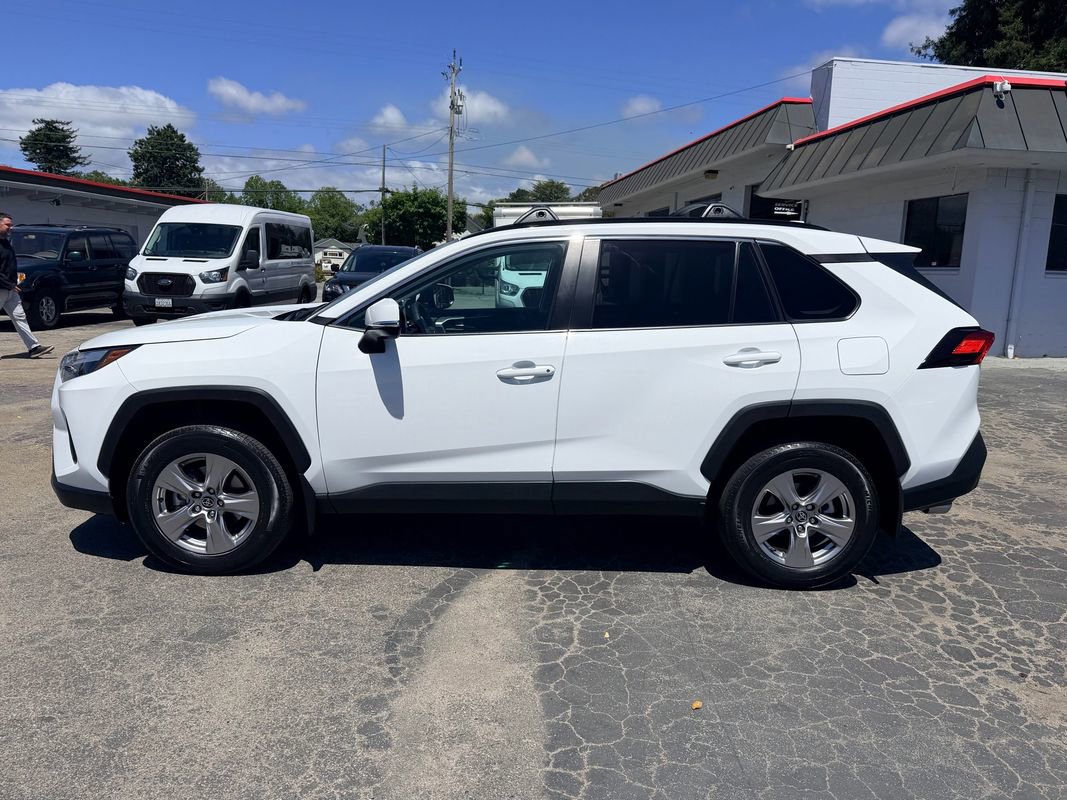 Used 2023 Toyota RAV4 XLE w/ Convenience Package FWD image 8