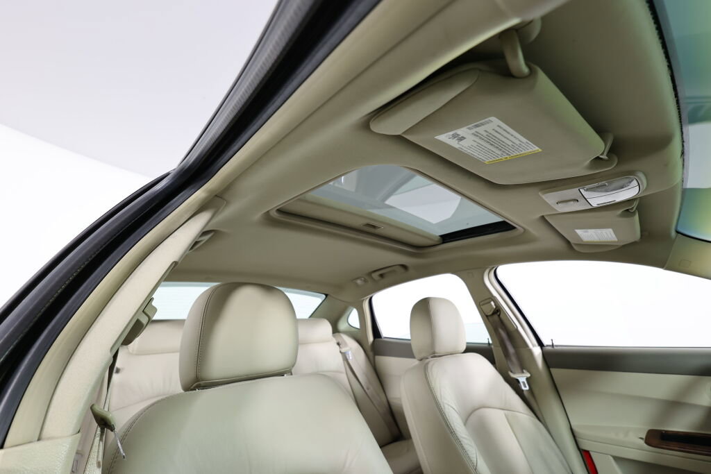 Used 2005 Buick LaCrosse CXL image 36