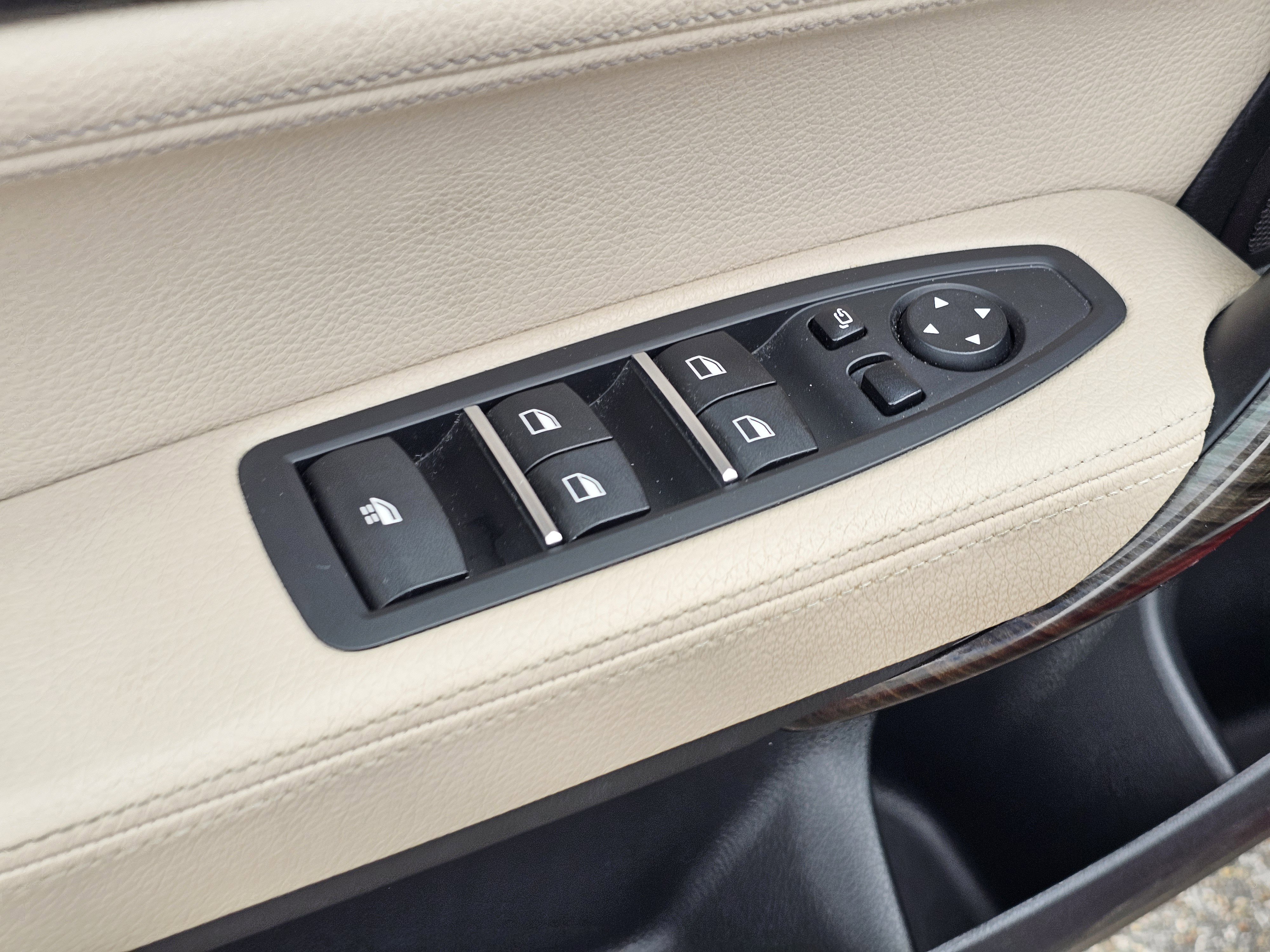 Used 2018 BMW 230i xDrive Convertible AWD/4WD image 14