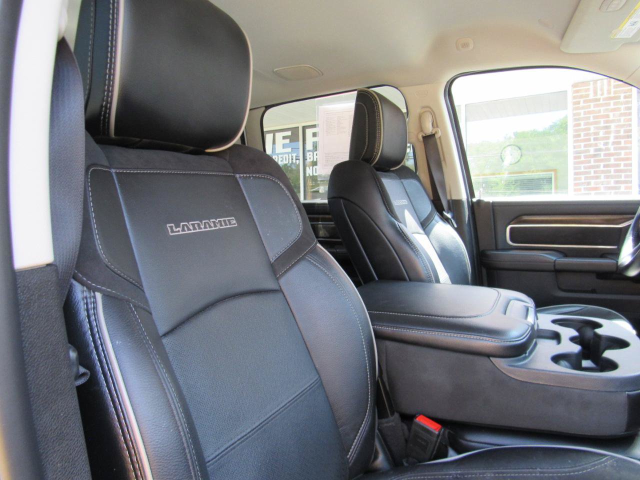 Used 2024 RAM 2500 Laramie w/ Safety Group AWD/4WD image 34