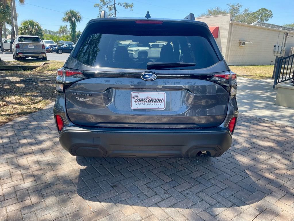 Used 2025 Subaru Forester Premium w/ Convenience Package #1 AWD/4WD image 4