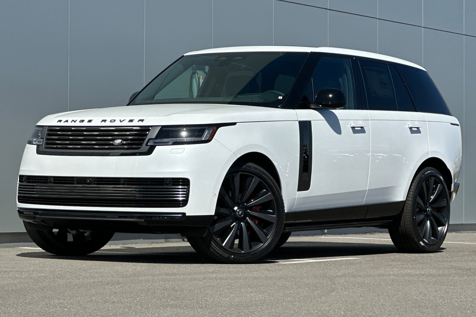 New 2025 Land Rover Range Rover SV image 1