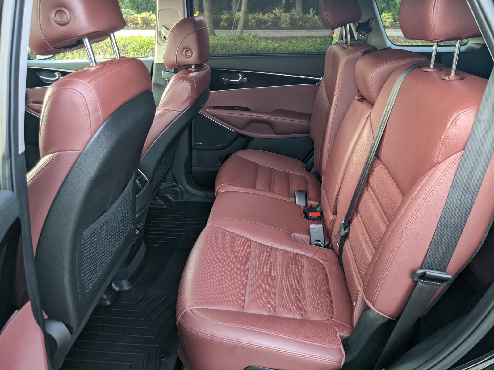 Used 2017 Kia Sorento SX image 12