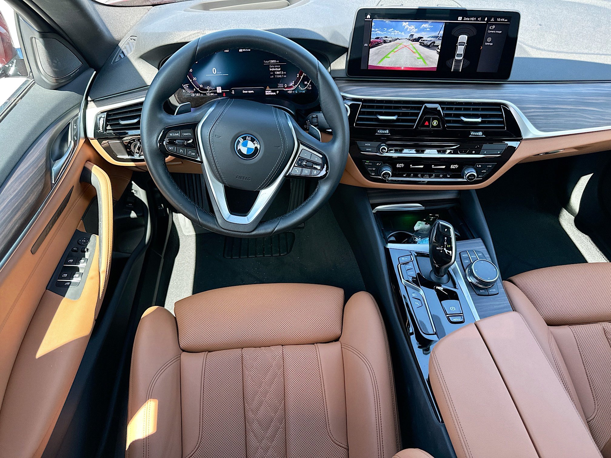 Certified 2023 BMW 530e w/ Premium Package RWD image 24