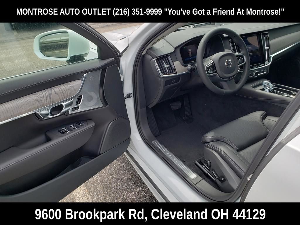 New 2025 Volvo S90 B6 Ultra w/ Lounge Package image 4