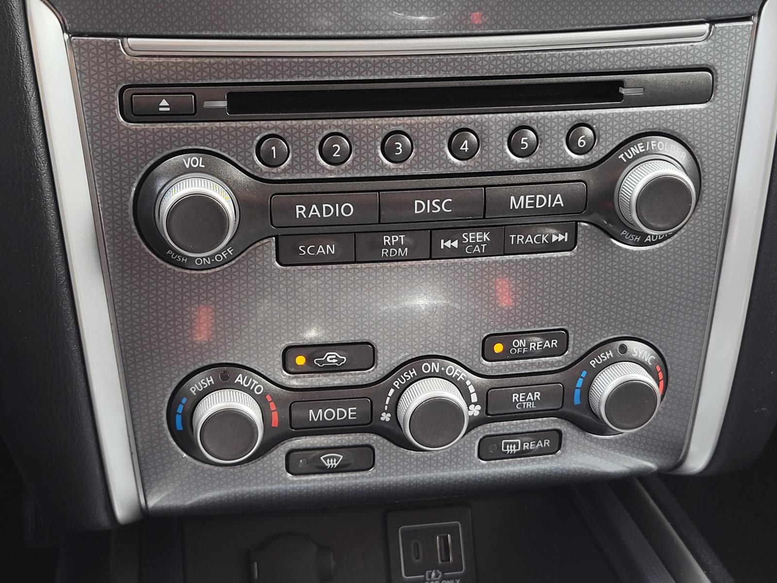 Used 2020 Nissan Pathfinder SL image 29