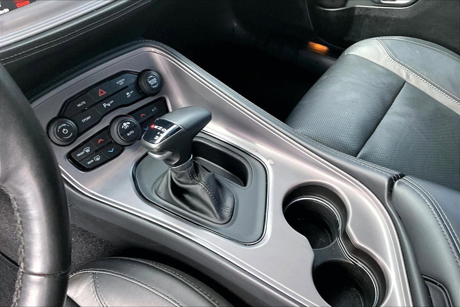 Used 2023 Dodge Challenger SXT w/ Plus Package image 18