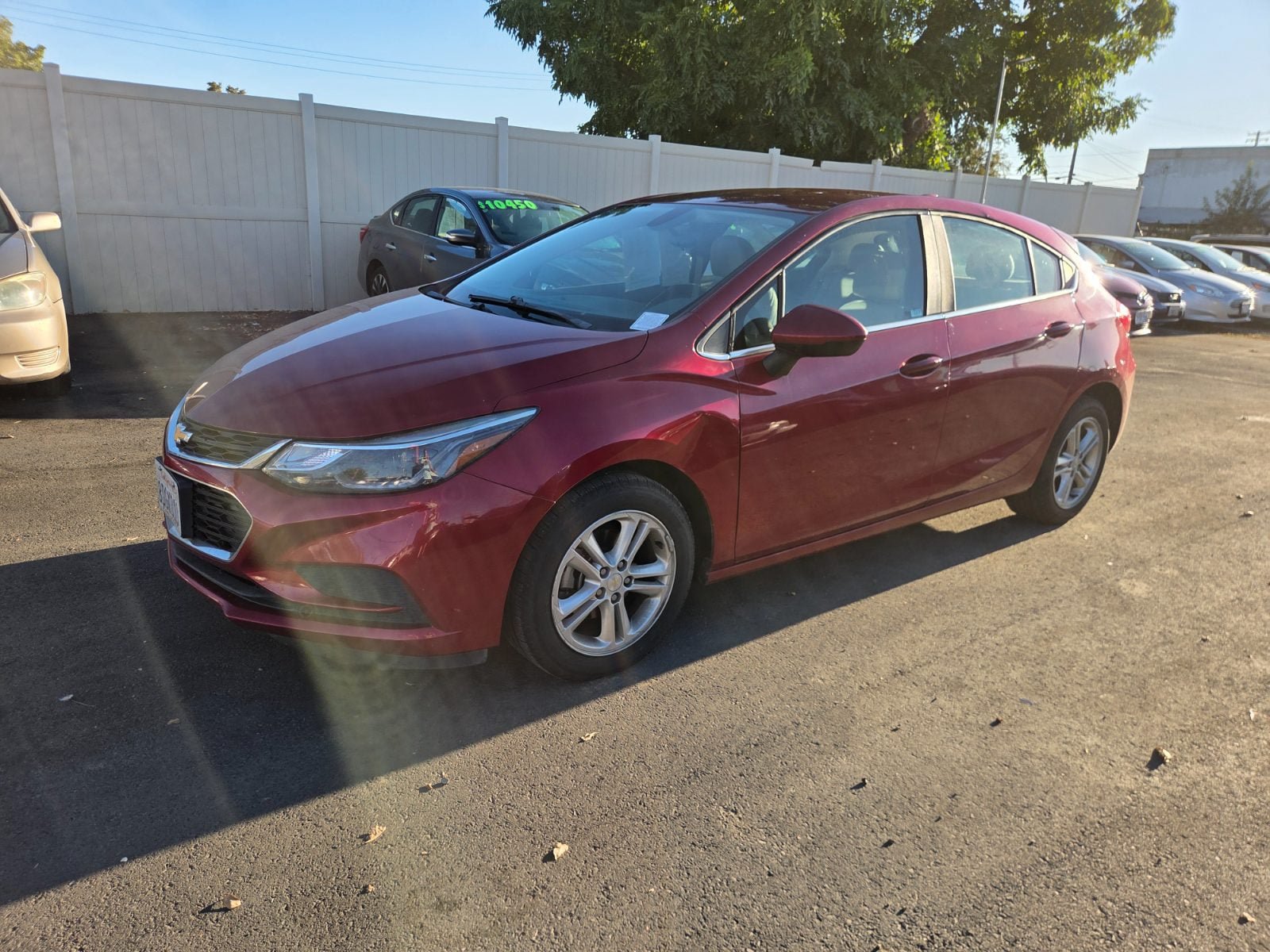 Used 2018 Chevrolet Cruze LT w/ Convenience Package FWD image 1