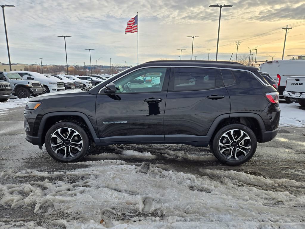 Used 2022 Jeep Compass Limited image 7