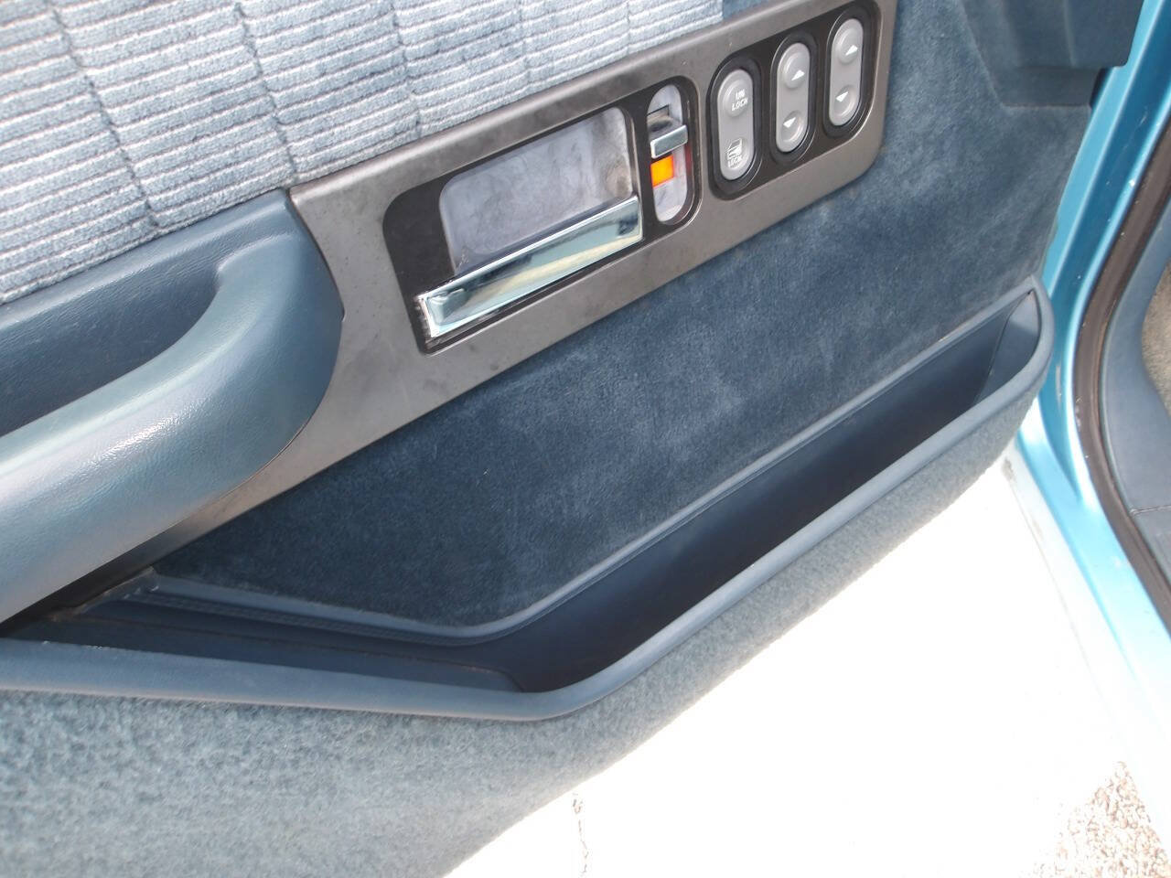 Used 1993 GMC Sierra 1500 2WD Regular Cab image 16
