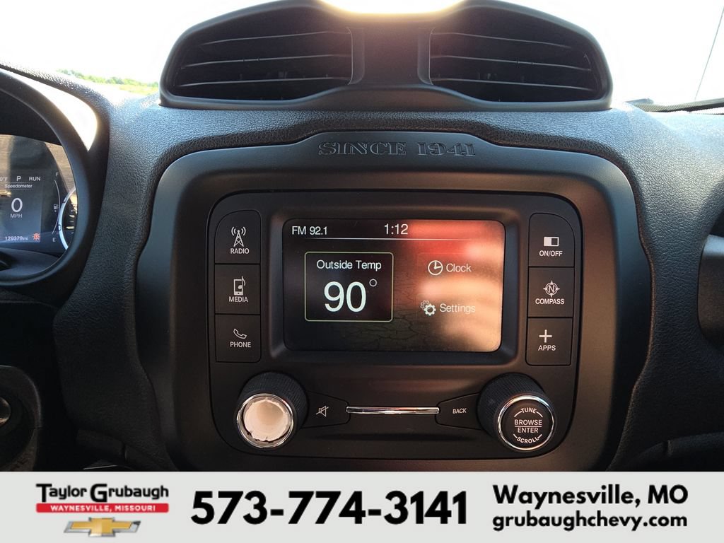 Used 2017 Jeep Renegade Latitude AWD/4WD image 21