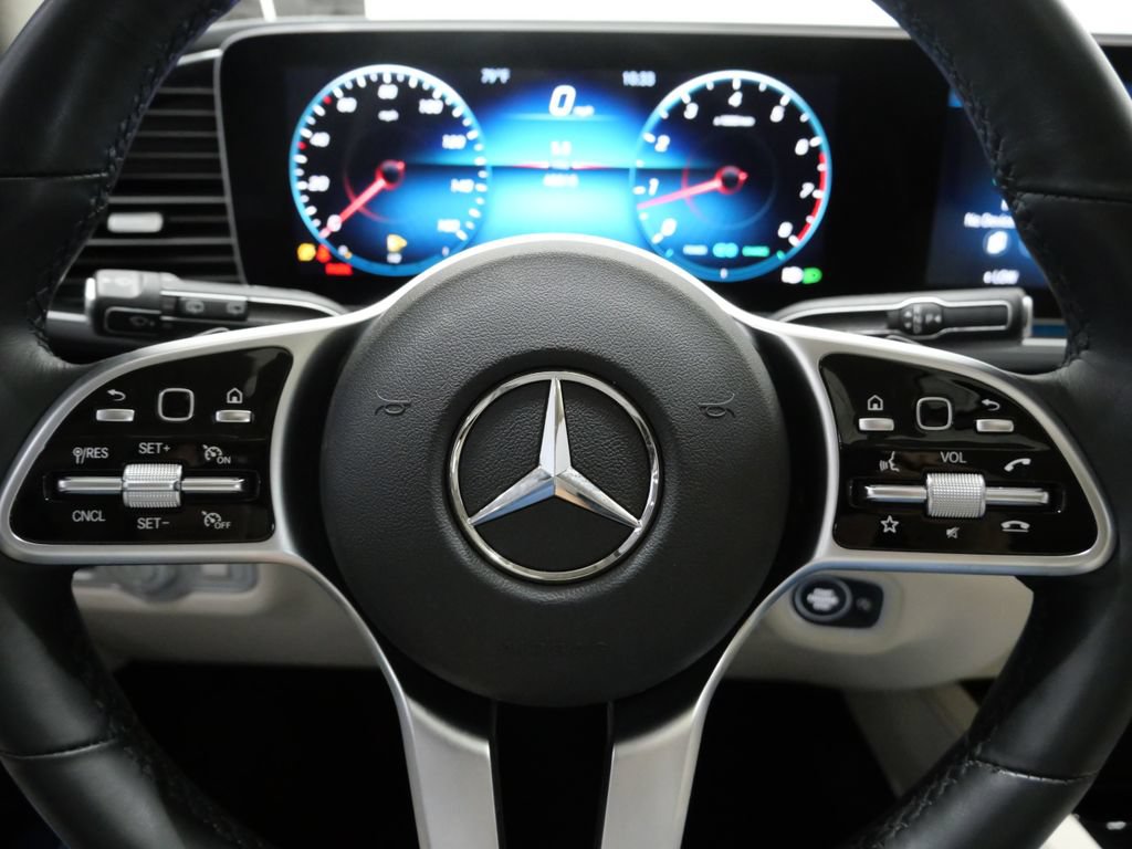 Used 2022 Mercedes-Benz GLS 450 4MATIC image 18