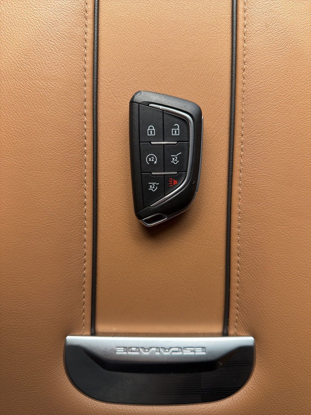 Used 2021 Cadillac Escalade Sport w/ Driver Assist Tech Package AWD/4WD image 35