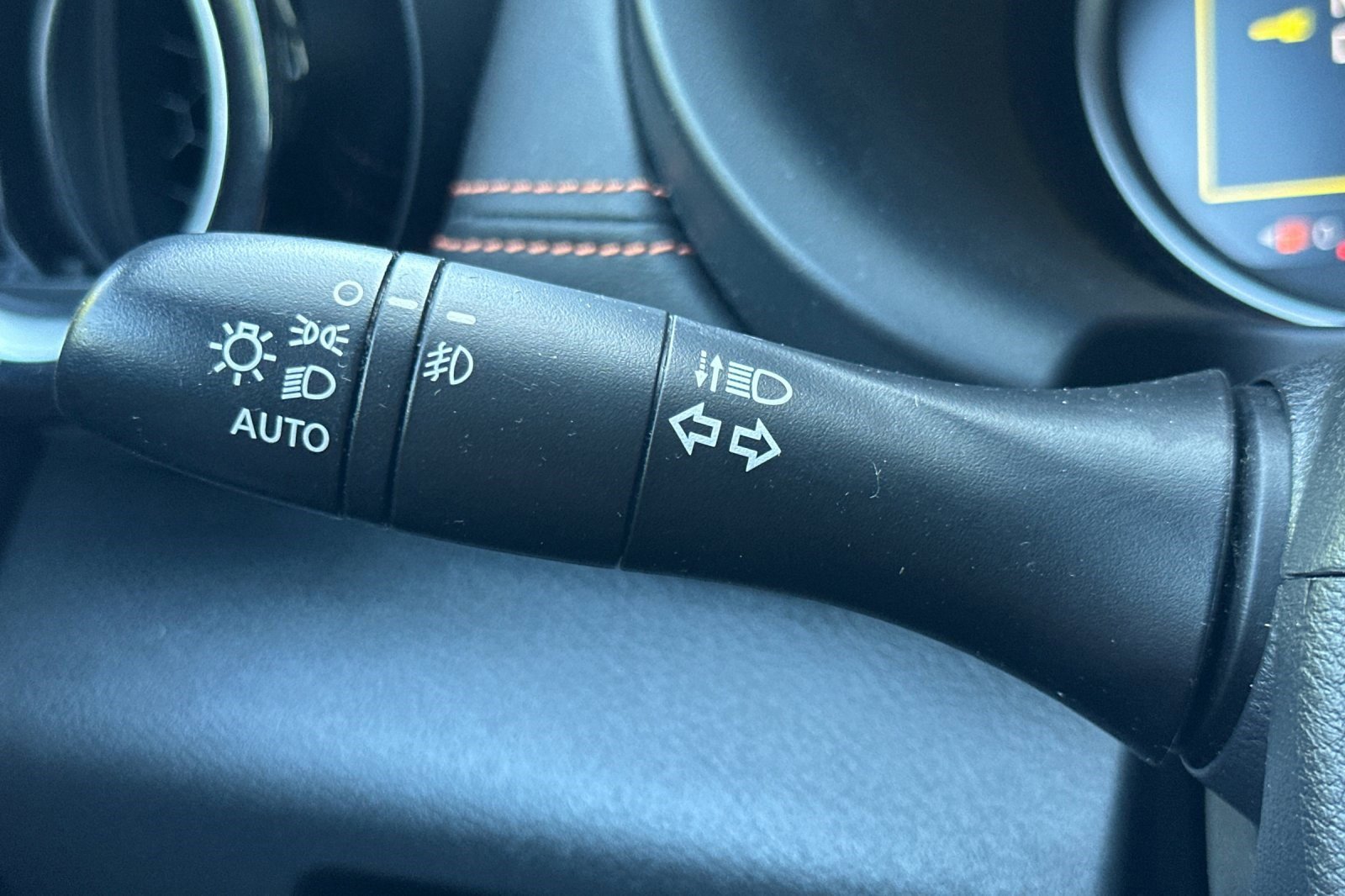 Used 2020 Nissan Kicks SR w/ SR Premium Package image 32