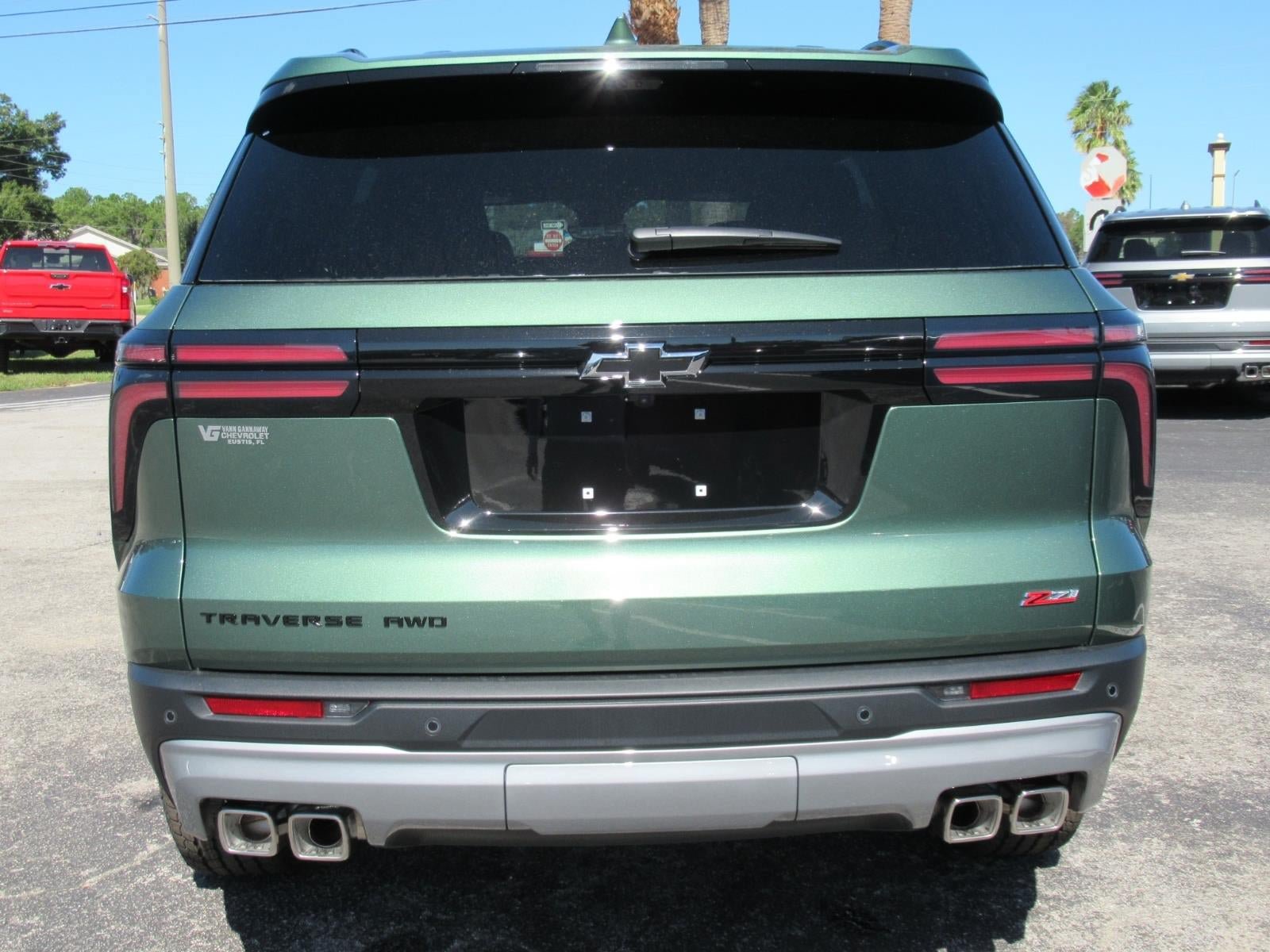New 2027 Chevrolet Traverse Z71 w/ Enhanced Driving Package AWD/4WD image 7