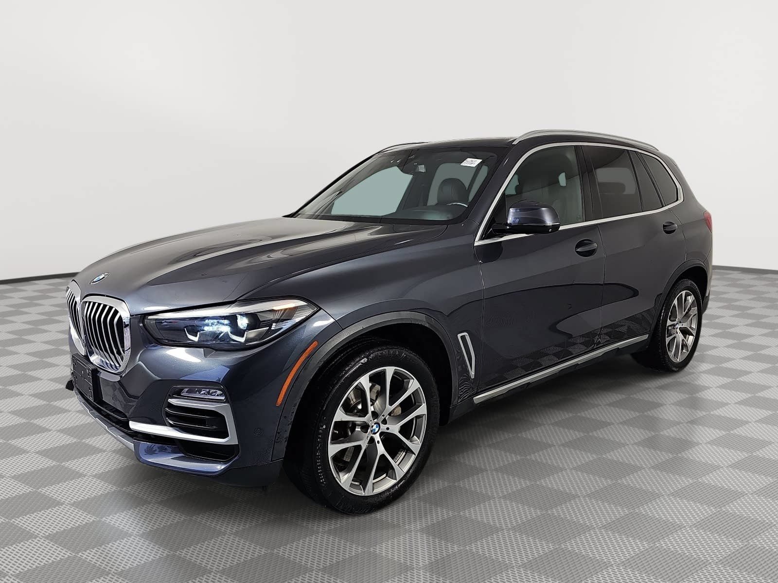 Used 2019 BMW X5 xDrive40i w/ Convenience Package AWD/4WD image 4
